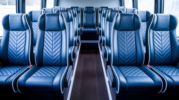 waukegan 18 passenger minibus rental
