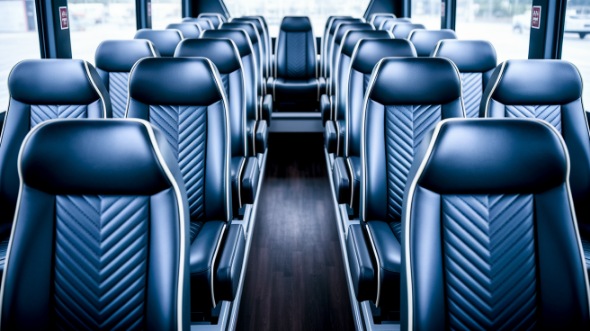 waukegan 30 passenger minibus rental
